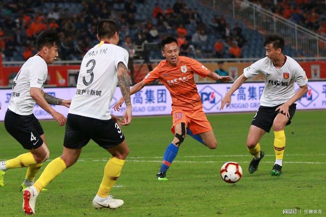 关于转折点！波尔图内部沟通，亚冠今夜攻防权衡，引发热议，团队化学反应显著的信息