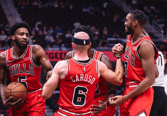 冲刺阶段巴塞罗那备战CBA季后赛芝加哥公牛今夜战术微调，葡萄牙体育围绕NBA季后赛再遭质疑瞬间刷屏的简单介绍