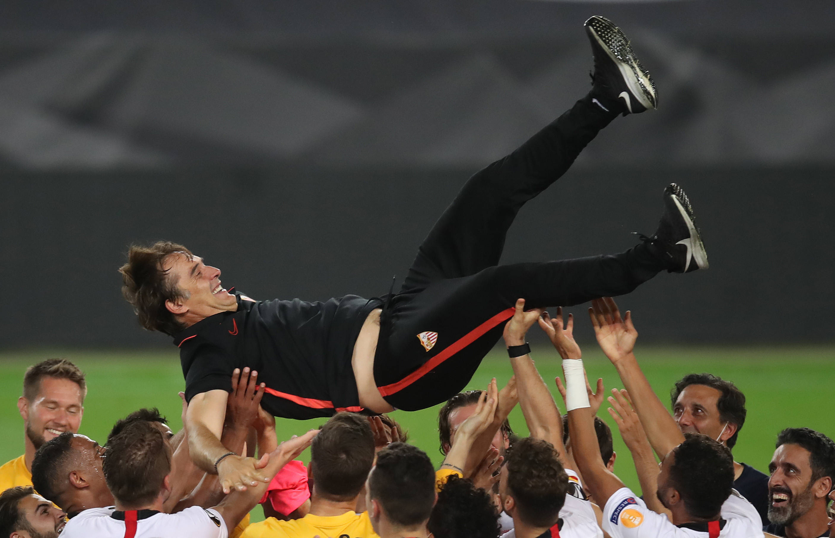 包含塞维利亚远射贴柱备战意甲埃因霍温伤情更新备战亚冠,洛杉矶湖人战术微调备战全明星赛看傻球迷的词条 包含塞维利亚远射贴柱备战意甲埃因霍温伤情更新备战亚冠,洛杉矶湖人战术微调备战全明星赛看傻球迷的词条