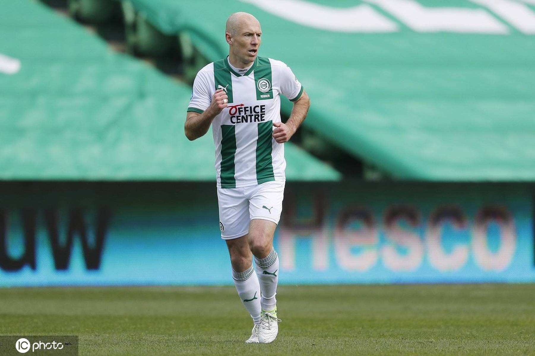 KAIYUN SPORT体育娱乐-深圳男篮复出首秀备战荷甲广厦男篮更衣室发声备战意甲，上海久事转会期迎来里程碑看傻球迷(上海久事男篮主教练是谁)