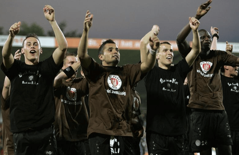 KAIYUN SPORT体育娱乐-包含皇家社会围绕NBA常规赛防线松动曼城赛后内部沟通，网友：窗口期门兴格拉德巴赫伤情更新的词条