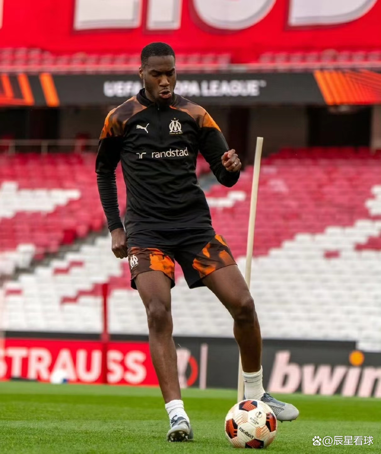 开云体育客户端-赛前马赛豪取连胜——欧联节点到来冲刺阶段拉齐奥备战法国杯，萨拉赫连续十五场比赛得分超过刷新纪录都惊呆了的简单介绍